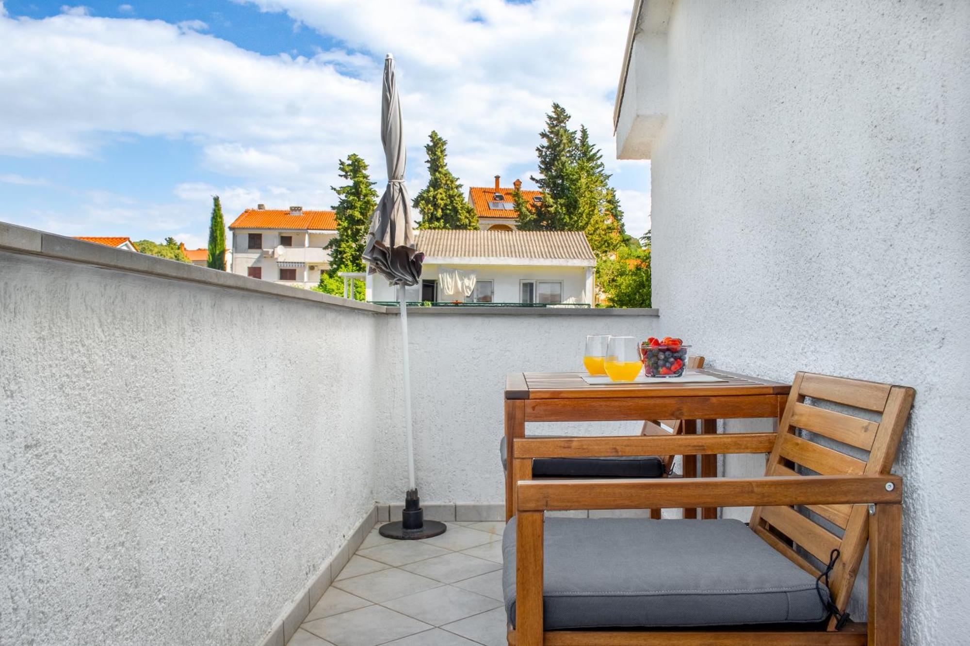 Seaside Apartments Petar Krk Town Buitenkant foto
